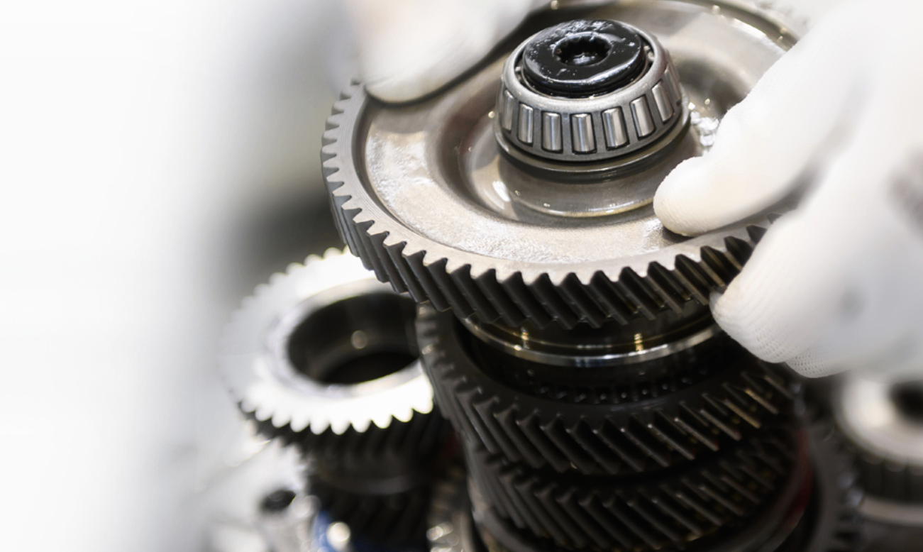 从人工搬运到智慧协同——yabo无人叉车在发动机制造企业的创新应用