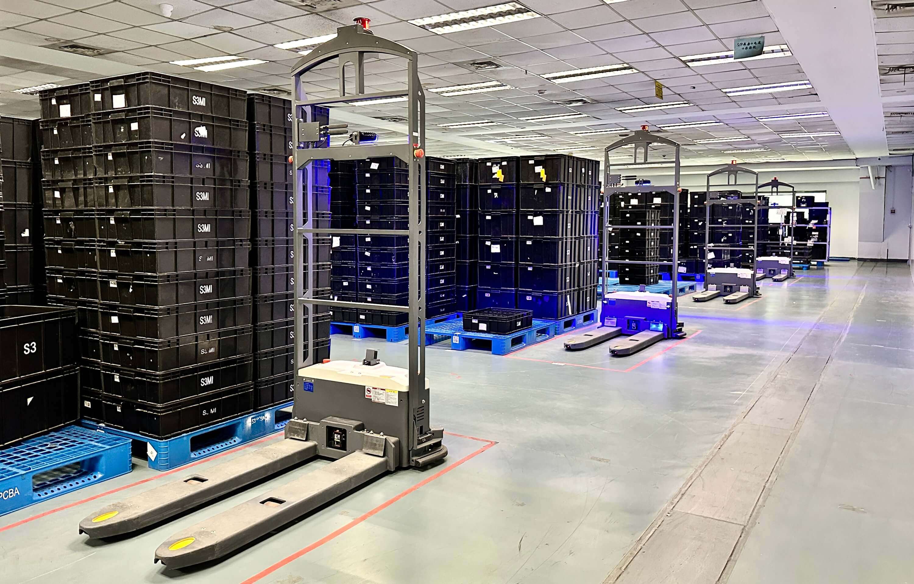 智能制造中的叉车机器人：关键品牌与选择标准